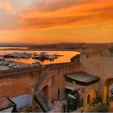 Marina Di Ortigia * Syrakus