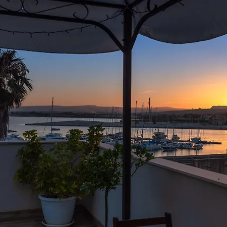 Marina Di Ortigia 4*