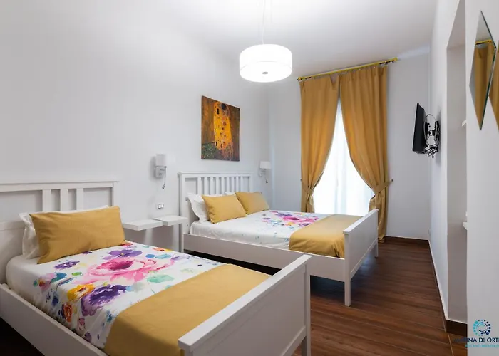 Marina Di Ortigia Bed & Breakfast 4*